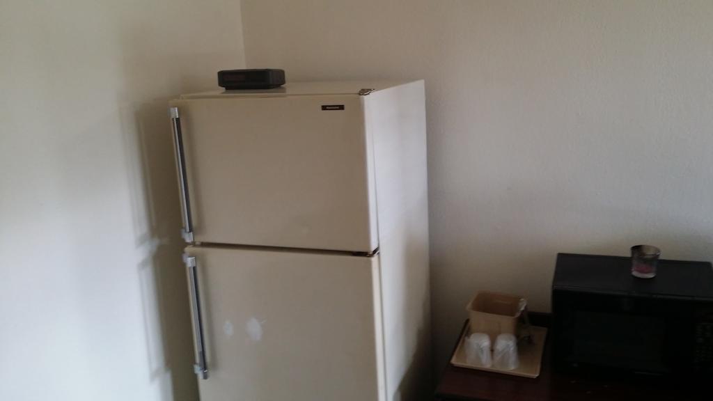 Nakon Motel Candler Room photo